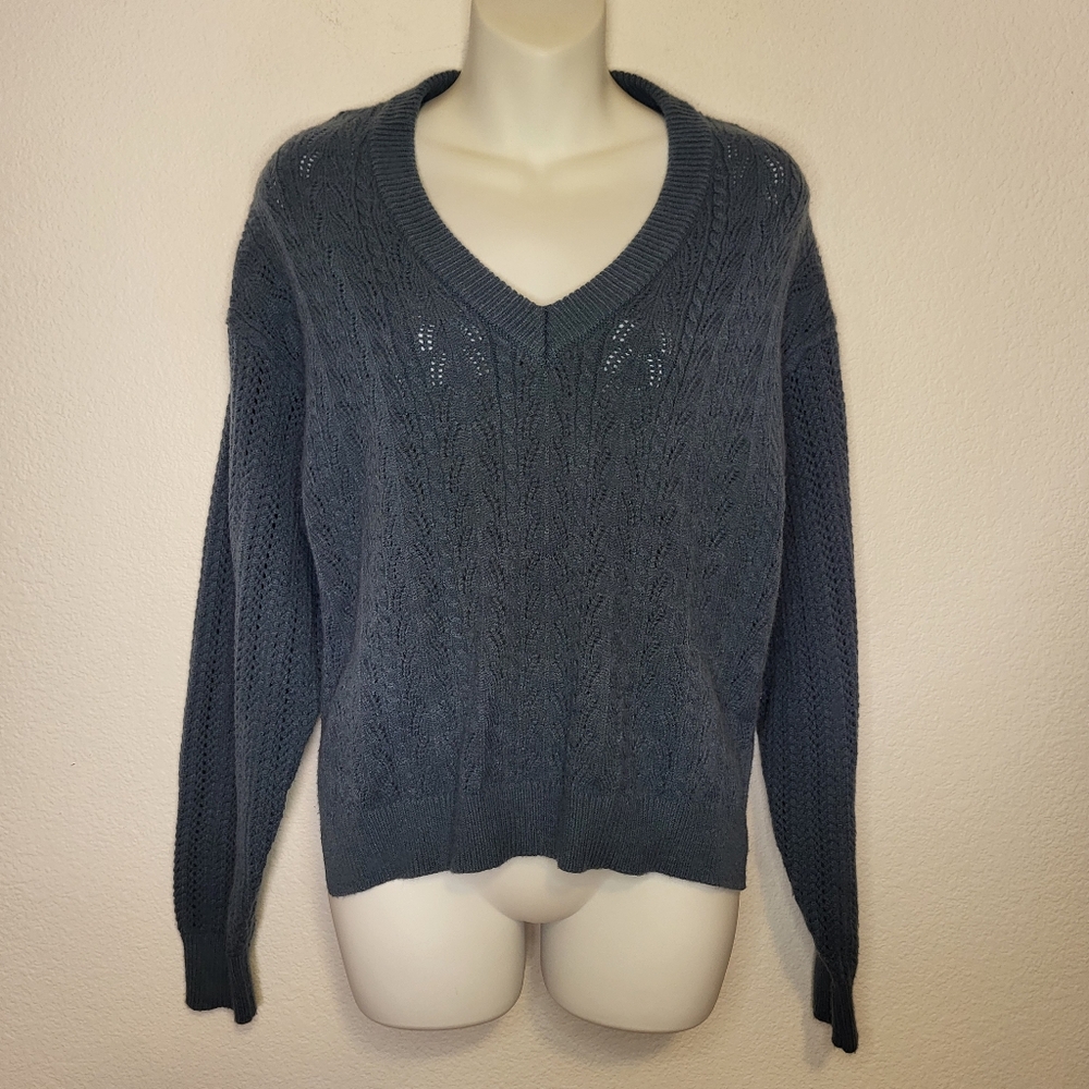 Anthropologie | Saterday Sunday Cable Knit V-neck Sweater size Small